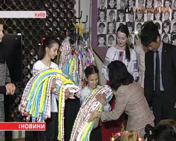 Школярі України та Японії обмінялися журавликами-оригамі