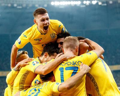 UA: ПЕРШИЙ покаже проєкт про футбольну збірну України «Особлива атмосфера»